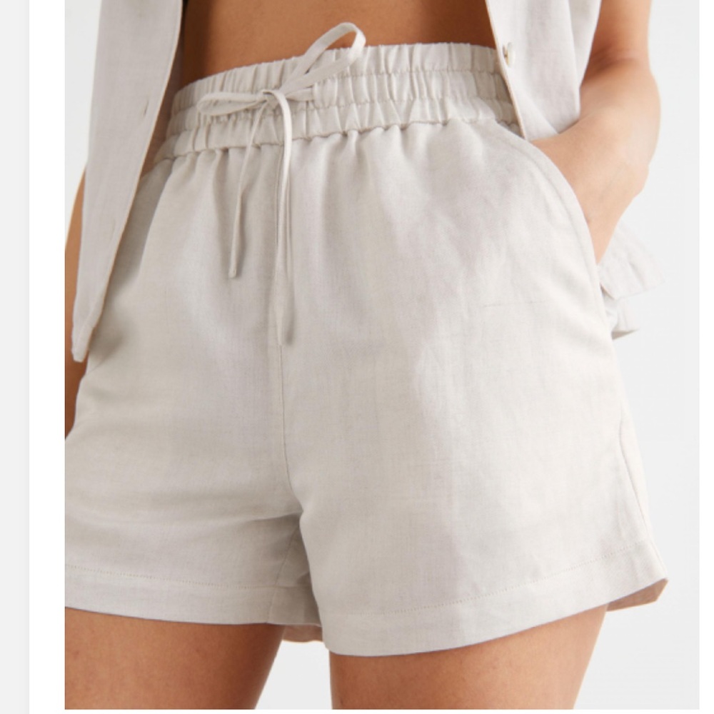 & Other Stories Drawstring Shorts in Ivory